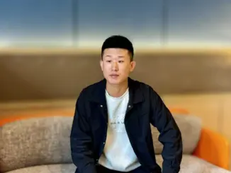 Bị phạt tù vì ăn cắp tiền điều trị ung thư cho con, người cha khóc ngất nghe tin con trai qua đời khi vẫn ngồi trong song sắt