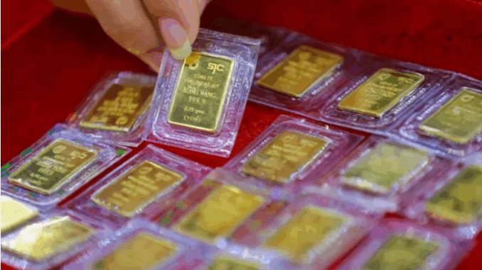 Người mua vàng lại rối với thông tin mới Người mua vàng lại rối với thông tin mới