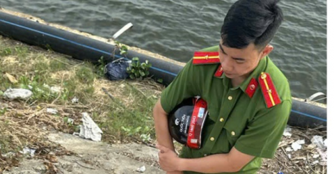 Công an phường Hải Vân kịp thời ngăn chặn n/gườ/i ph/ụ n/ữ có ý định ôm con t/ựtử Công an phường Hải Vân kịp thời ngăn chặn n/gườ/i ph/ụ n/ữ có ý định ôm con t/ựtử
