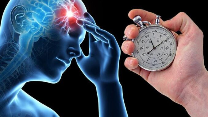 4 dấu hiệu rõ nhất của đột quỵ, số 1 nhiều người gặp mà không biết