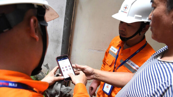 EVN giải thích giá điện tháng 6 tăng chót vót khiến người dân thở phào: Do các cháu nghỉ hè EVN giải thích giá điện tháng 6 tăng chót vót khiến người dân thở phào: Do các cháu nghỉ hè