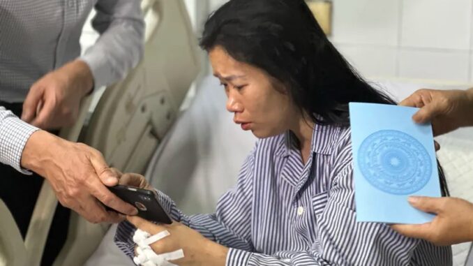 Lời kể của những người sống sót sau vụ lật tàu ở vịnh Hạ Long Lời kể của những người sống sót sau vụ lật tàu ở vịnh Hạ Long