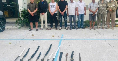 Phá đường dây phạm pháp của Trung AK và đồng bọn Phá đường dây phạm pháp của Trung AK và đồng bọn