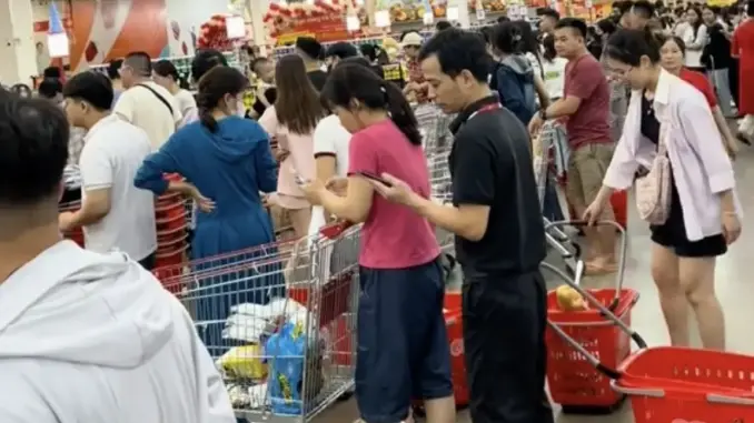 Trước bão Wipha: Người dân đổ xô tích trữ thực phẩm, netizen rộ mẹo bảo quản thông minh Trước bão Wipha: Người dân đổ xô tích trữ thực phẩm, netizen rộ mẹo bảo quản thông minh