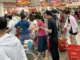Trước bão Wipha: Người dân đổ xô tích trữ thực phẩm, netizen rộ mẹo bảo quản thông minh