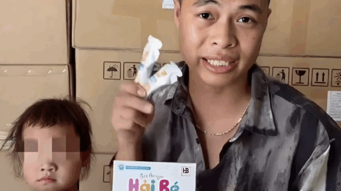 Từ năm 2024 đến nay, qua các kênh mạng xã hội Tiktok shop, Facebook, Shopee “Gia đình Hải Sen” đã bán hơn 800.000 sản phẩm ra thị trường : Từ năm 2024 đến nay, qua các kênh mạng xã hội Tiktok shop, Facebook, Shopee “Gia đình Hải Sen” đã bán hơn 800.000 sản phẩm ra thị trường :