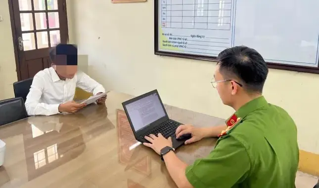 Sự thực chuyện ‘khách TQ x:.é t:.iền VN, tài xế taxi d:.ạy cho b:.ài h:.ọc’: Trời ạ, sao tài xế lại làm vậy chứ?