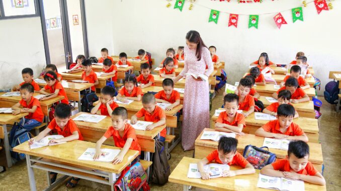 Bảng lương giáo viên 2025 khi không tăng lương cơ sở