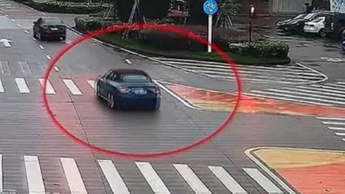 Tức tối vì bị ‘cắm sừng’, cô gái thuê xe bạn trai cũ để trả thù, pha xử lý cồng kềnh gây bão mạng xã hội Tức tối vì bị ‘cắm sừng’, cô gái thuê xe bạn trai cũ để trả thù, pha xử lý cồng kềnh gây bão mạng xã hội