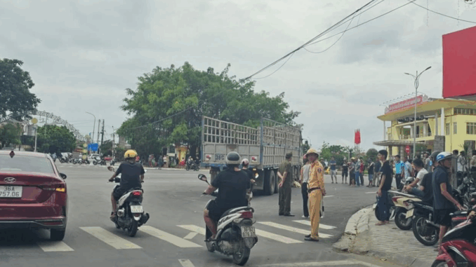 Người phụ nữ tử vong dưới gầm xe tải Người phụ nữ tử vong dưới gầm xe tải