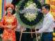 Ngày cưới của tôi, một vòng hoa tang bất ngờ được gửi đến, dòng chữ trên đó khiến tôi ngã quỵ ôm mặt khóc: Thà là Ô Thước chứ xin đừng cách biệt âm dương