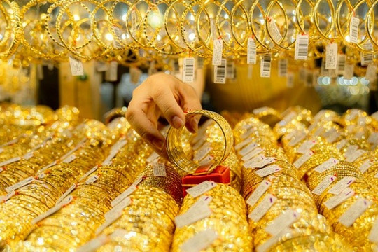 Chị L. mua vàng lãi 2,5 triệu thì mất trắng 300 triệu đồng: Cảnh báo chiêu cực quen nhiều người dễ mắc