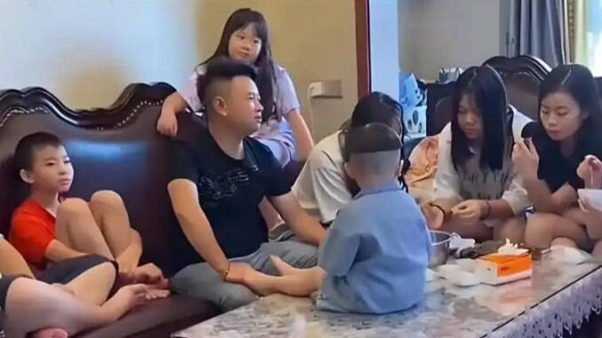 16 cháu tới nhà nghỉ hè, chú tiêu hết hơn 200 triệu đồng trong gần 2 tháng: Mỗi ngày 8kg gạo, 4kg thịt 16 cháu tới nhà nghỉ hè, chú tiêu hết hơn 200 triệu đồng trong gần 2 tháng: Mỗi ngày 8kg gạo, 4kg thịt