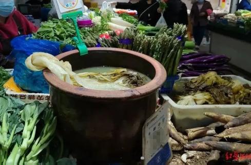 2 vợ chồng cùng m:.ắ:.c UT vì một món rau người Việt rất thích