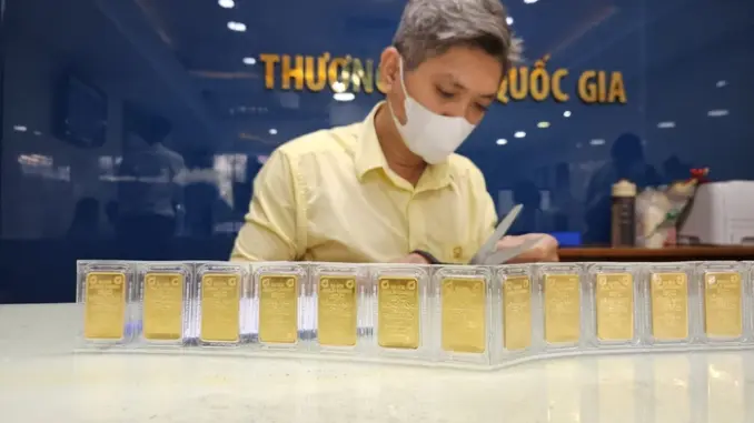 Giá vàng miếng SJC và vàng nhẫn bất ngờ giảm sâu Giá vàng miếng SJC và vàng nhẫn bất ngờ giảm sâu