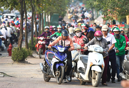 Trời ơi! Những tuyến đường ở Hà Nội c:ấ:m xe máy xăng từ tháng 7/2026, toàn tuyến quan trọng Trời ơi! Những tuyến đường ở Hà Nội c:ấ:m xe máy xăng từ tháng 7/2026, toàn tuyến quan trọng