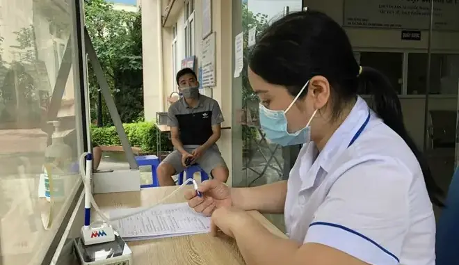 Tiền lương và các chế độ của người làm việc tại Trạm Y tế xã Tiền lương và các chế độ của người làm việc tại Trạm Y tế xã