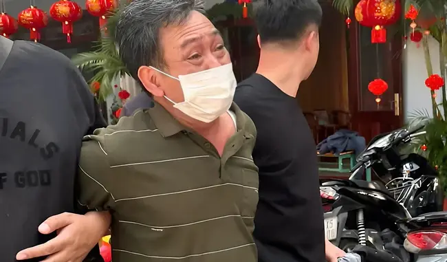 Giết cả nhà, bị cáo cúi đầu xin được ‘chết sớm’ Giết cả nhà, bị cáo cúi đầu xin được ‘chết sớm’