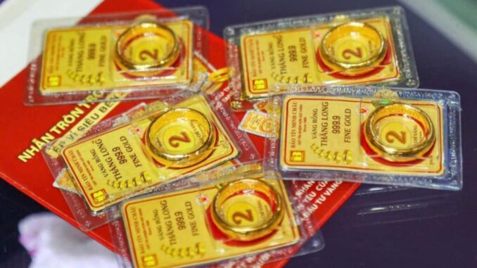 Giá vàng hôm nay 1.8: Trong nước bật tăng, thế giới sụt giảm Giá vàng hôm nay 1.8: Trong nước bật tăng, thế giới sụt giảm