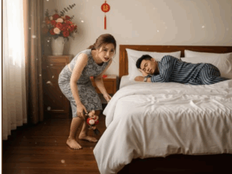 Đêm tâ:;n h;;ôn với người chồng giàu nhất xóm khiến tôi mong chờ cả ngày, nào ngờ đến lúc cao trào bỗng nghe thấy tiếng s:ột so;;ạt ở dưới gầm giường, tôi tò mò ngó xuống xem thì k;;hóc thét khi nhìn thấy.