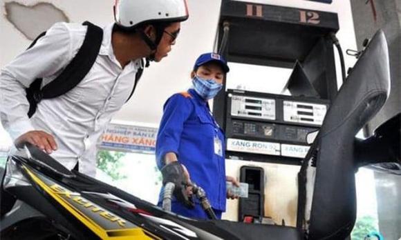 Đổ xăng đừng hô đầy bình hay 50 ngàn: Có 1 cách rất thông minh vừa tiết kiệm lại không lo gian lận