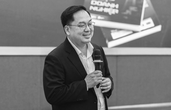 Nguyên Chủ tịch Hoàng Nam Tiến qu-a đ-ời nguyên nhân giống với sự ra đi của bố ruột Nguyên Chủ tịch Hoàng Nam Tiến qu-a đ-ời nguyên nhân giống với sự ra đi của bố ruột