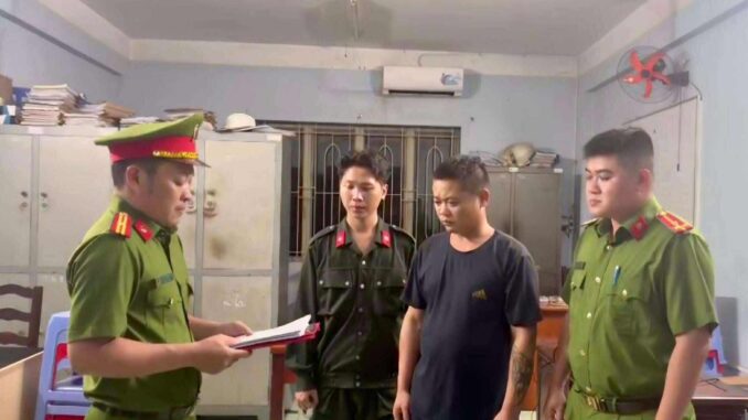 Bất ngờ danh tính tài xế xe container đ:.á:.n:.h v:.õng trên cao tốc: Ra là người này Bất ngờ danh tính tài xế xe container đ:.á:.n:.h v:.õng trên cao tốc: Ra là người này