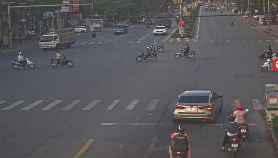 Thông báo nhiều chủ xe bị phạt nguội lỗi vượt đèn đỏ Thông báo nhiều chủ xe bị phạt nguội lỗi vượt đèn đỏ