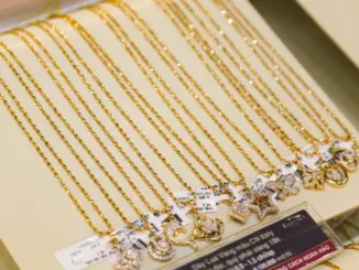 Giá vàng hôm nay 4/8: Chấm dứt đà tăng mạnh, vàng quay đầu giảm nhẹ