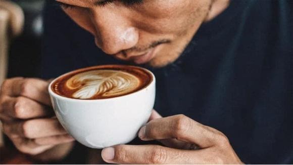 Có 3 loại nước là 'vua rút cạn canxi, uống càng nhiều xương càng giòn, dễ gãy nhưng nhiều người Việt dùng hàng ngày Có 3 loại nước là 'vua rút cạn canxi, uống càng nhiều xương càng giòn, dễ gãy nhưng nhiều người Việt dùng hàng ngày