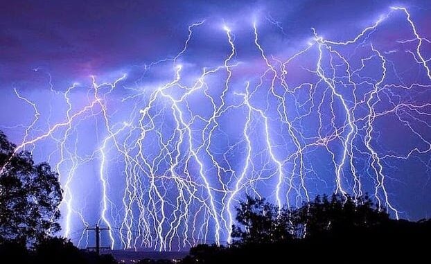 15 điều không nên làm để phòng chống sét đánh khi có mưa giông 15 điều không nên làm để phòng chống sét đánh khi có mưa giông