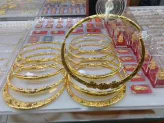 Giá vàng hôm nay, 7-8: Tiếp tục nóng lên nhờ thông tin này
